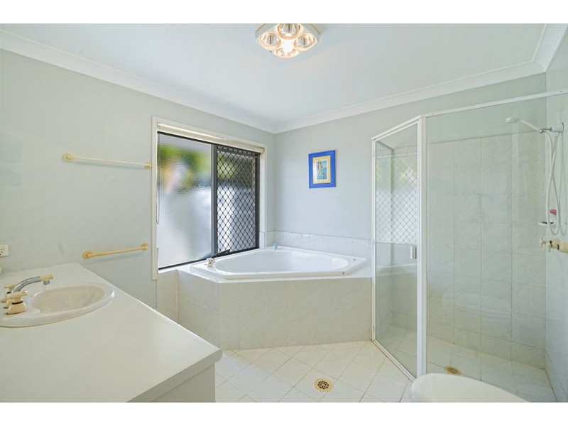 4 Warriewood Place, Robina QLD 4226