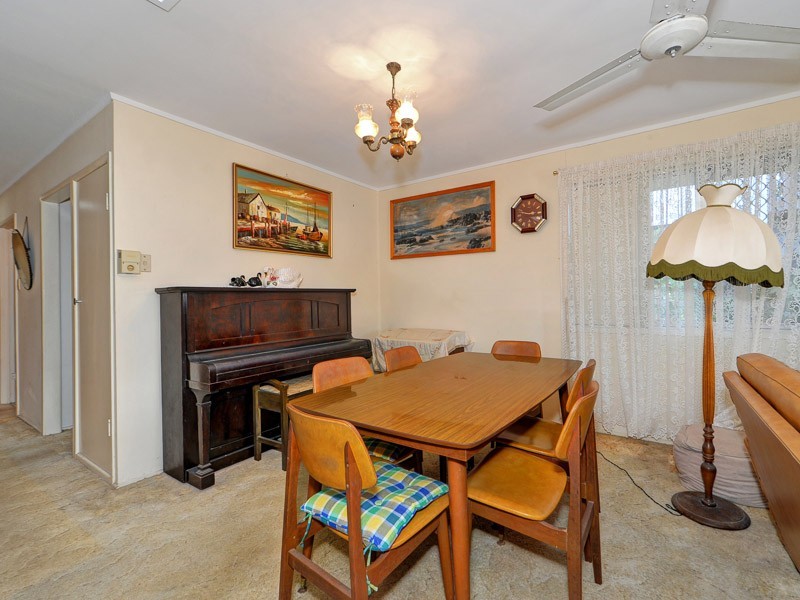 14 Dawn Parade, Miami QLD 4220