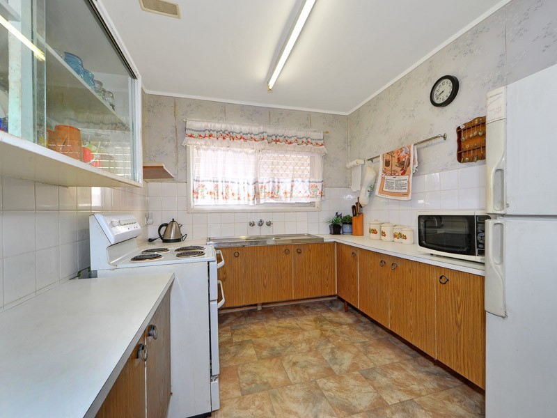 14 Dawn Parade, Miami QLD 4220