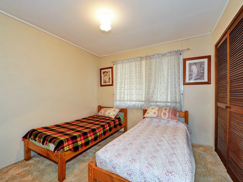 14 Dawn Parade, Miami QLD 4220