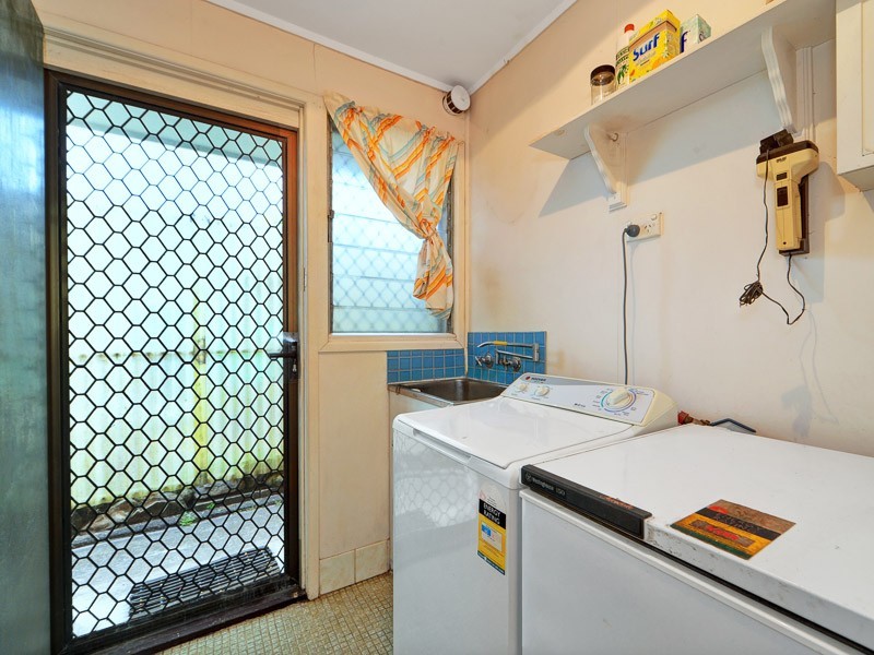 14 Dawn Parade, Miami QLD 4220