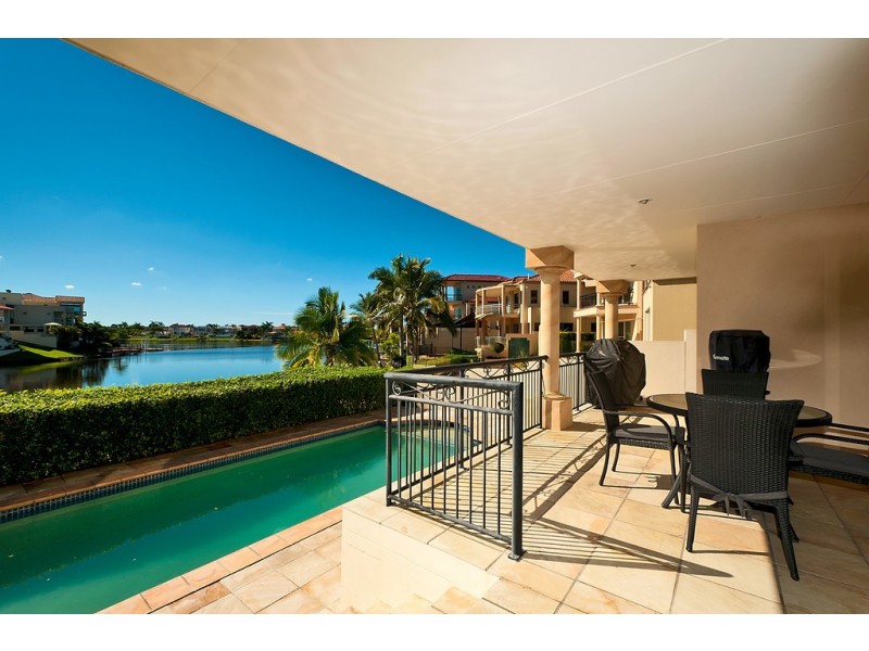 34 Istana View, Clear Island Waters QLD 4226