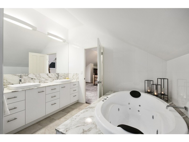 19 Candlebark Circuit, Upper Coomera QLD 4209