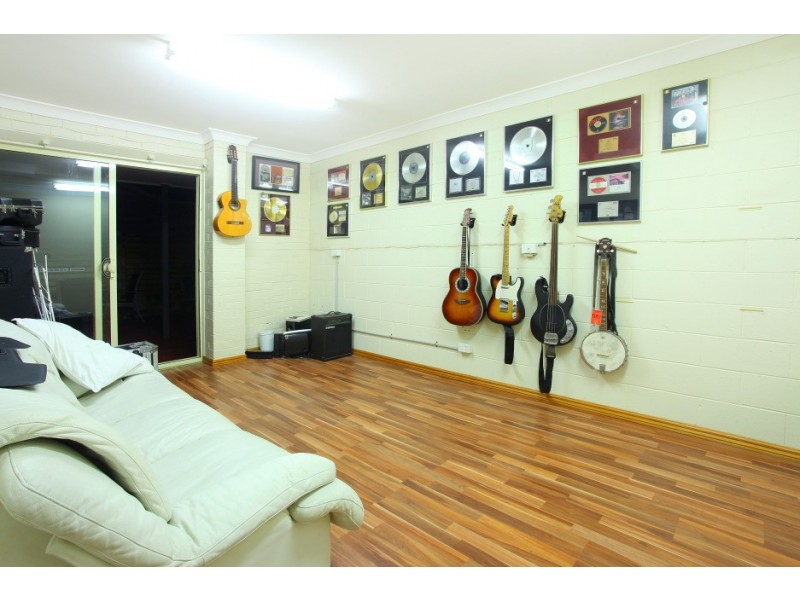 13 Kilburn Street, Robina QLD 4226