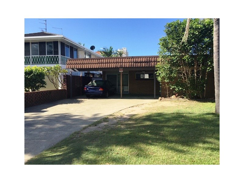 1/41 Darrambal Street, Chevron Island QLD 4217