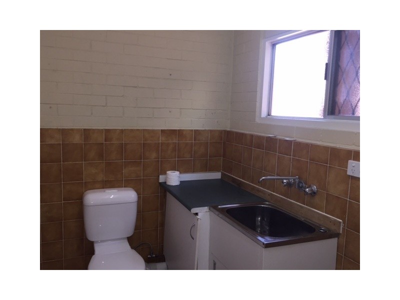 1/41 Darrambal Street, Chevron Island QLD 4217