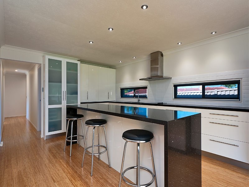 33 Hickey Way, Carrara QLD 4211