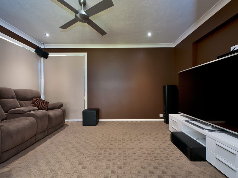 33 Hickey Way, Carrara QLD 4211