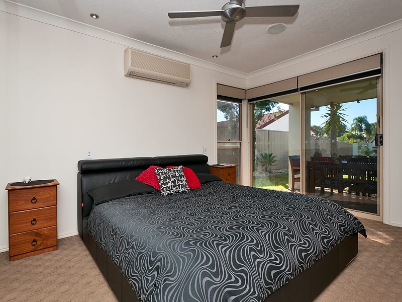33 Hickey Way, Carrara QLD 4211