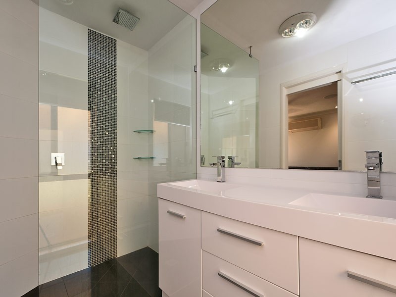 33 Hickey Way, Carrara QLD 4211