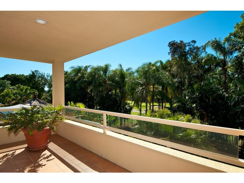 85 Santa Cruz Boulevard, Clear Island Waters QLD 4226