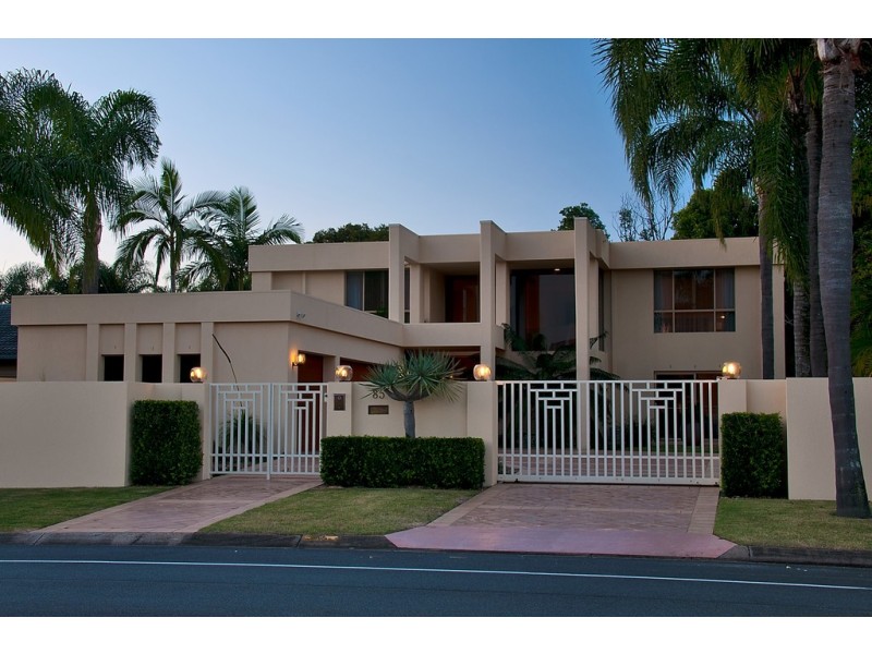 85 Santa Cruz Boulevard, Clear Island Waters QLD 4226