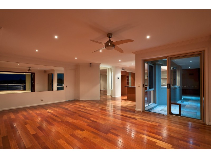 7 Clipper Boulevard, Clear Island Waters QLD 4226