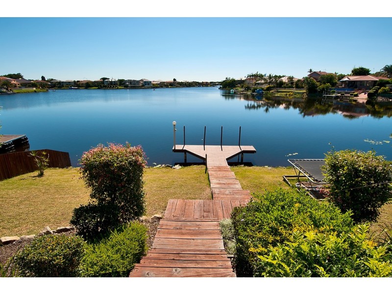 7 Clipper Boulevard, Clear Island Waters QLD 4226