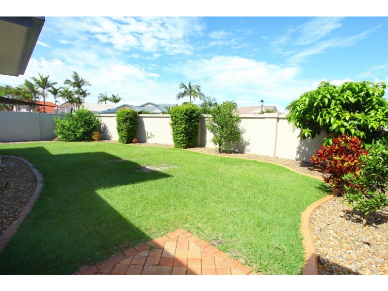 27 Santabelle Crescent, Clear Island Waters QLD 4226