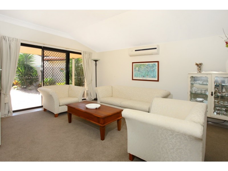 27 Santabelle Crescent, Clear Island Waters QLD 4226