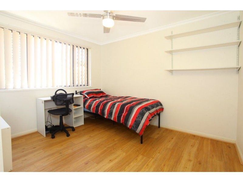 27 Santabelle Crescent, Clear Island Waters QLD 4226