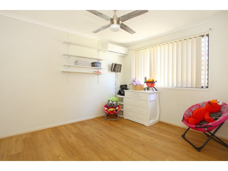 27 Santabelle Crescent, Clear Island Waters QLD 4226