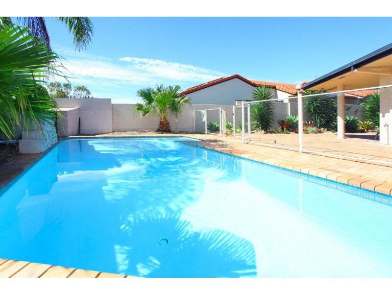 27 Santabelle Crescent, Clear Island Waters QLD 4226