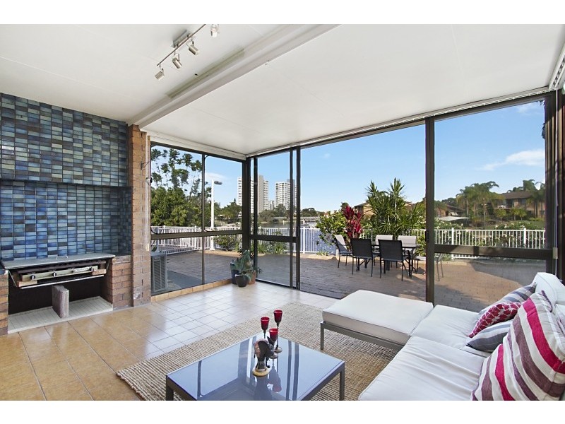 4 Plumosa Court, Mermaid Waters QLD 4218