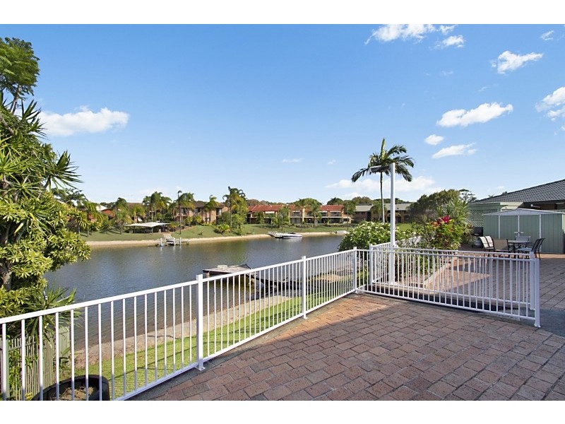 4 Plumosa Court, Mermaid Waters QLD 4218