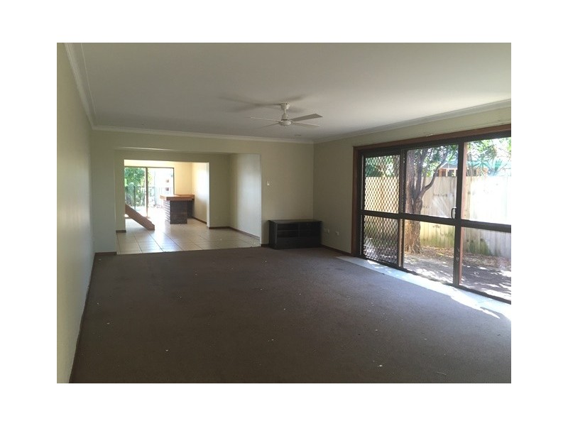 1 Alma Street, Broadbeach Waters QLD 4218
