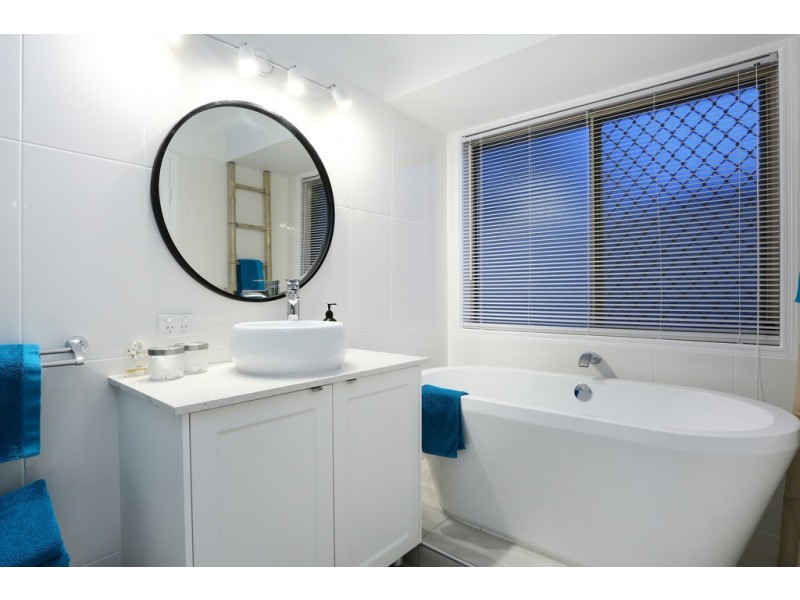 137 Camberwell Circuit, Robina QLD 4226