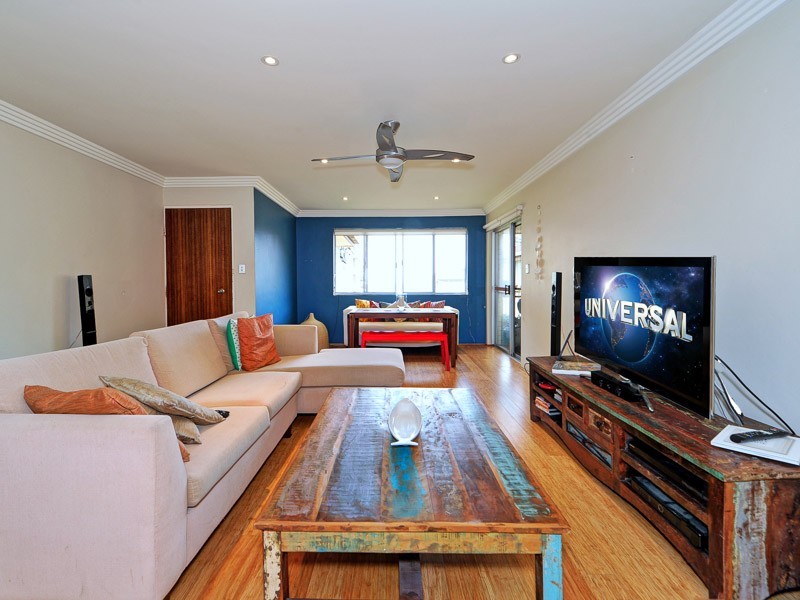 15/2 Nagel Avenue, Miami QLD 4220