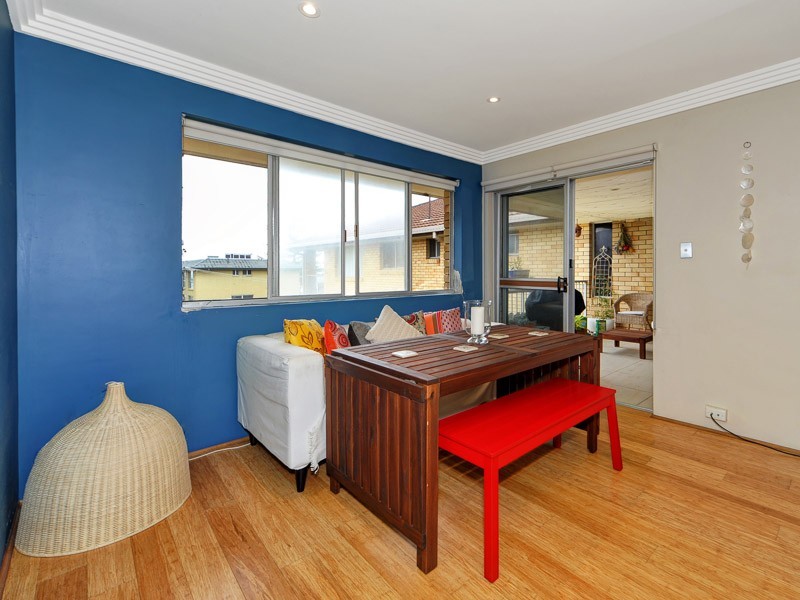 15/2 Nagel Avenue, Miami QLD 4220