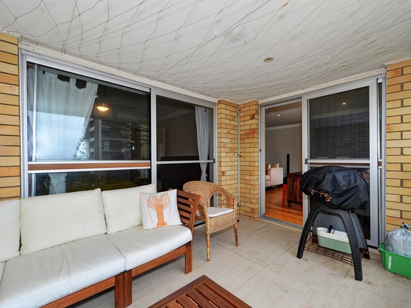 15/2 Nagel Avenue, Miami QLD 4220