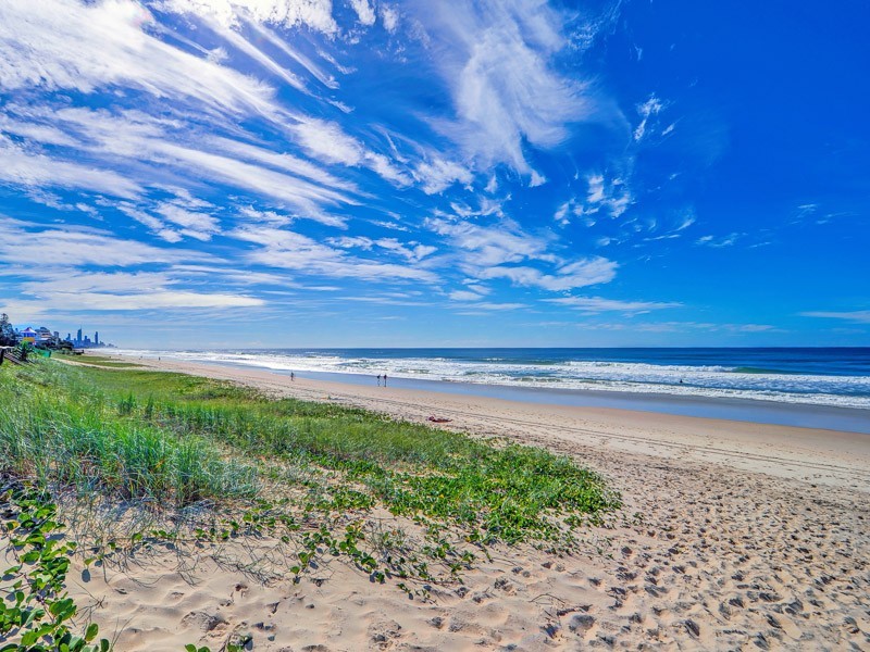 15/2 Nagel Avenue, Miami QLD 4220