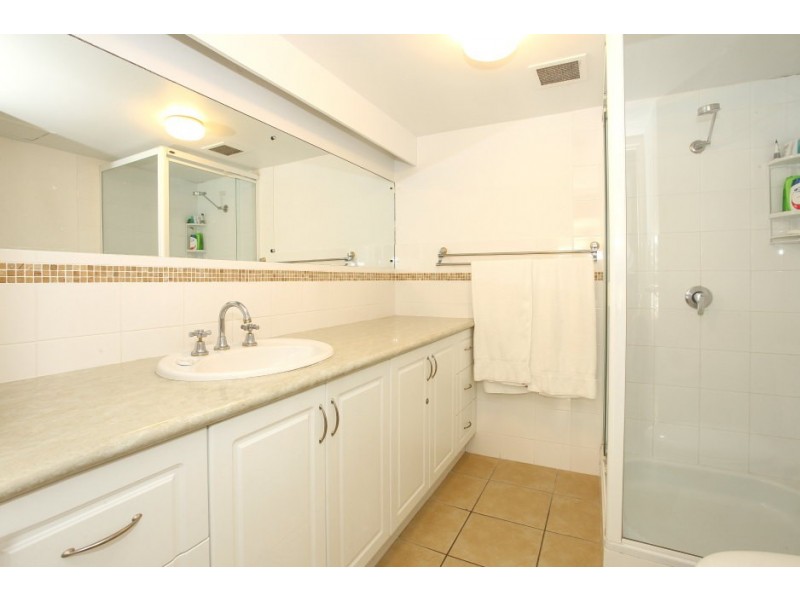 8 ‘Capricornia’ 121 Surf Parade, Broadbeach QLD 4218