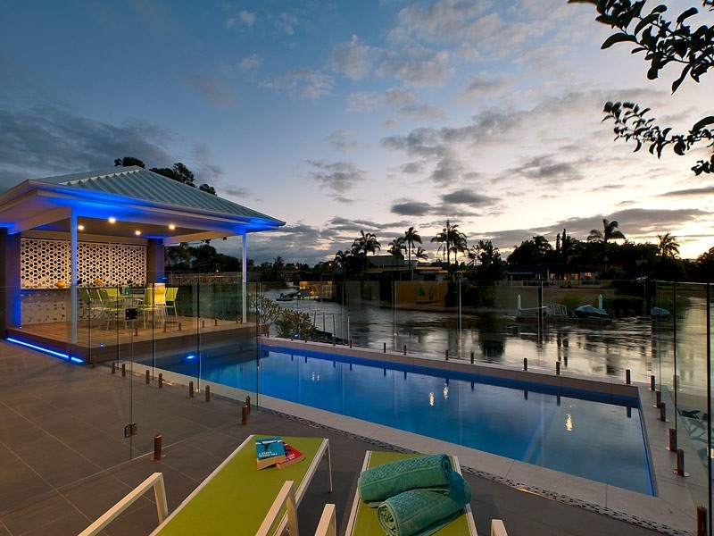 9 La Scala Court, Isle Of Capri QLD 4217