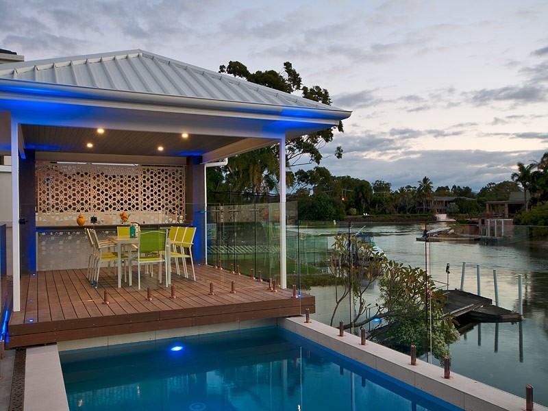 9 La Scala Court, Isle Of Capri QLD 4217