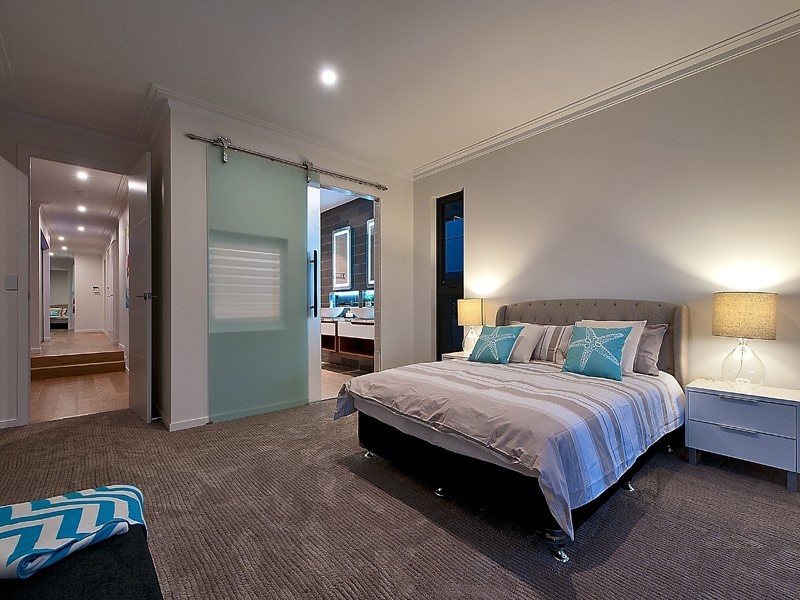 9 La Scala Court, Isle Of Capri QLD 4217