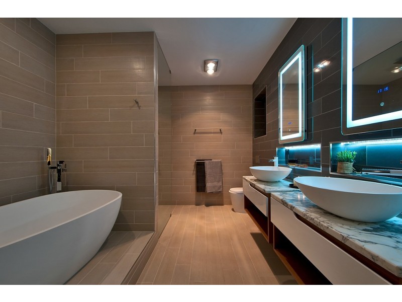 9 La Scala Court, Isle Of Capri QLD 4217