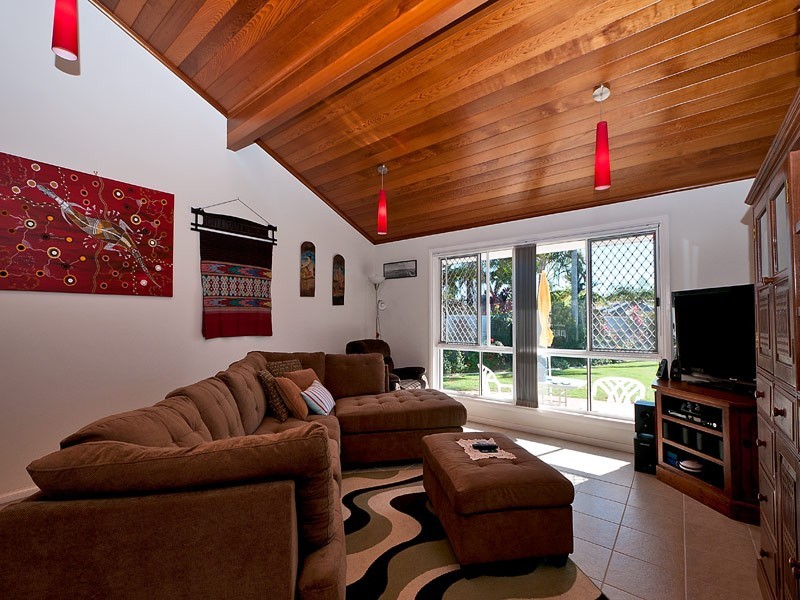 47 Pintail Crescent, Burleigh Waters QLD 4220
