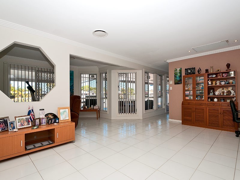 47 Pintail Crescent, Burleigh Waters QLD 4220