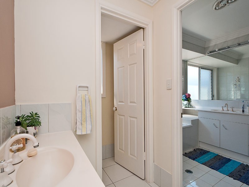 47 Pintail Crescent, Burleigh Waters QLD 4220