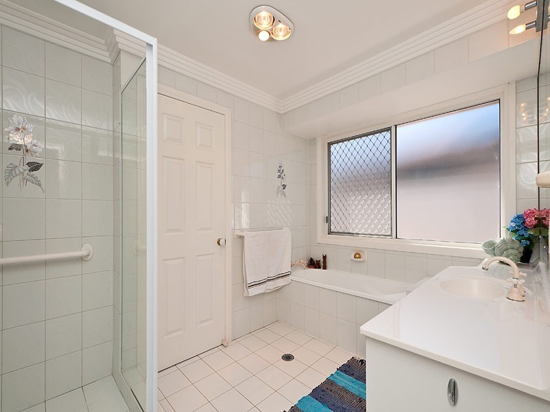47 Pintail Crescent, Burleigh Waters QLD 4220