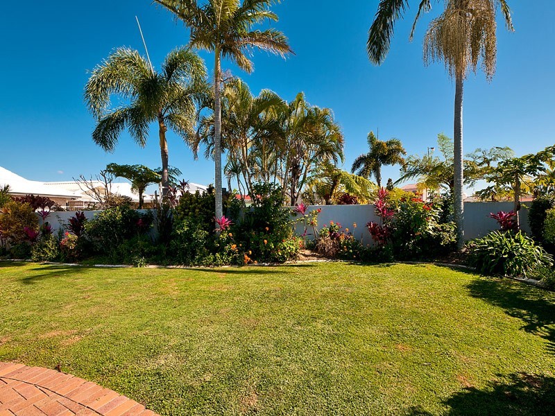 47 Pintail Crescent, Burleigh Waters QLD 4220
