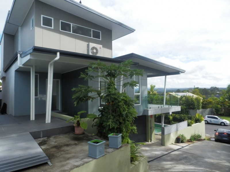 16B Darel Drive, Ashmore QLD 4214