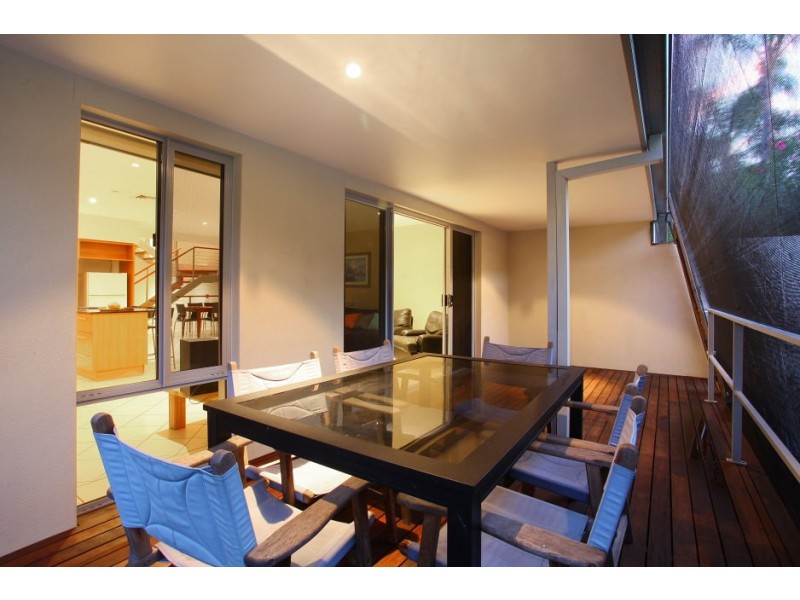 30 Peninsular Drive, Surfers Paradise QLD 4217