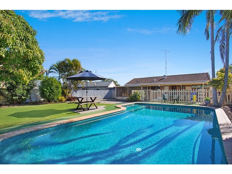 5 Splice Street, Mermaid Waters QLD 4218