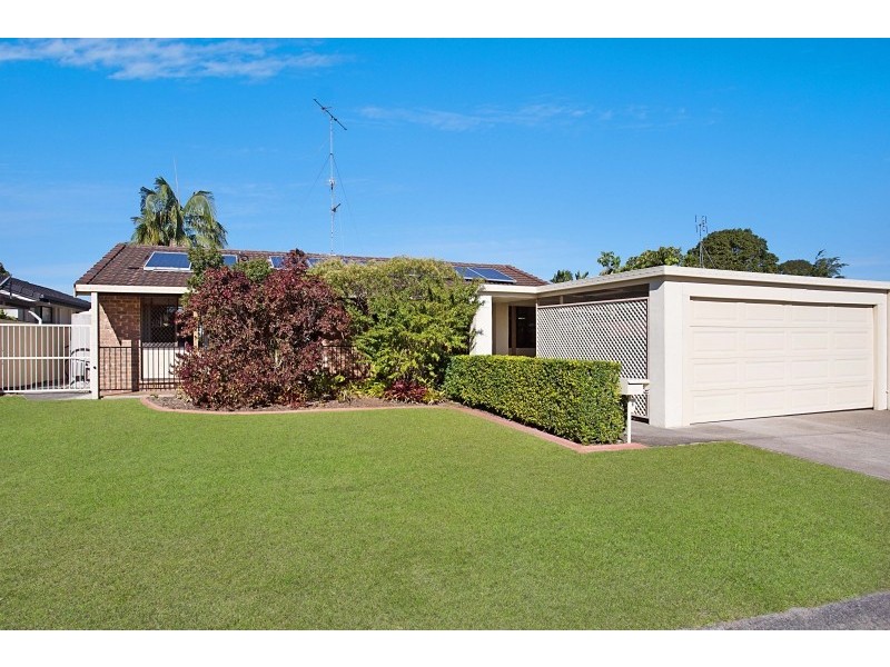 5 Splice Street, Mermaid Waters QLD 4218