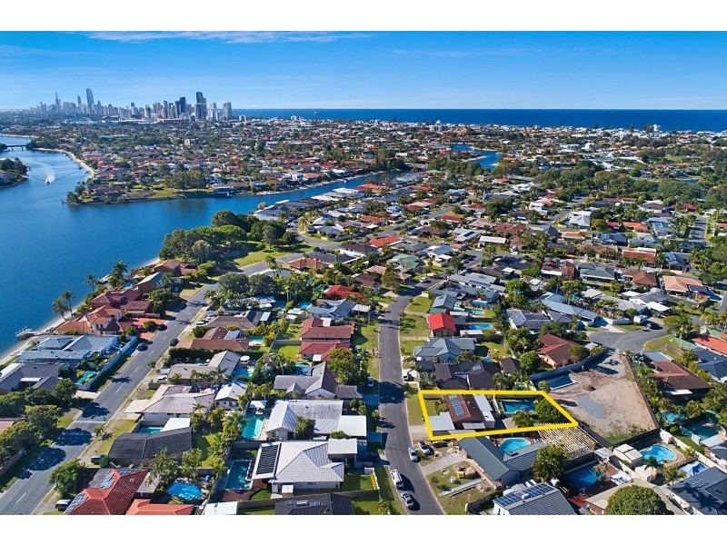 5 Splice Street, Mermaid Waters QLD 4218