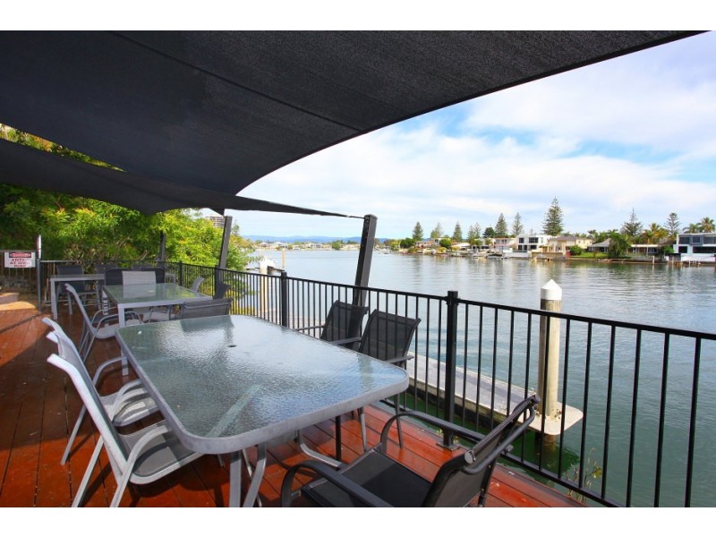 17 ‘ Florida’ 2916 Gold Coast Highway, Surfers Paradise QLD 4217