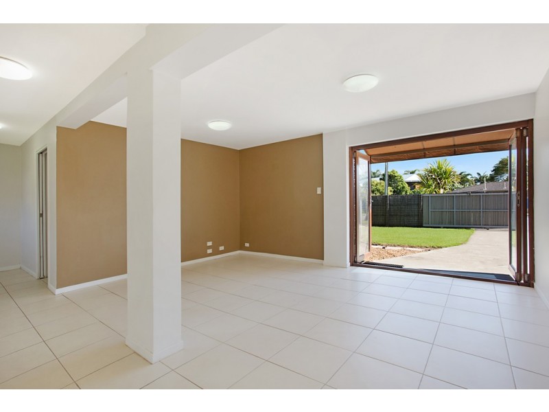 18 Kallay Street, Miami QLD 4220