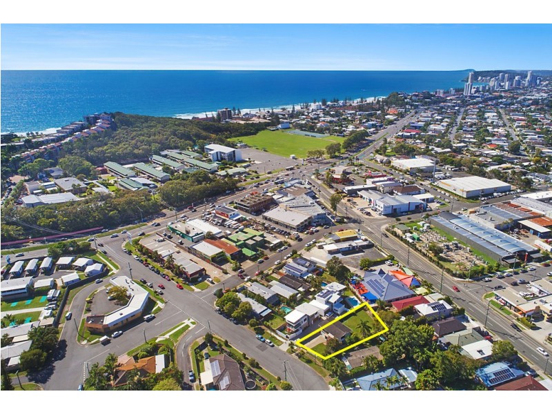 18 Kallay Street, Miami QLD 4220