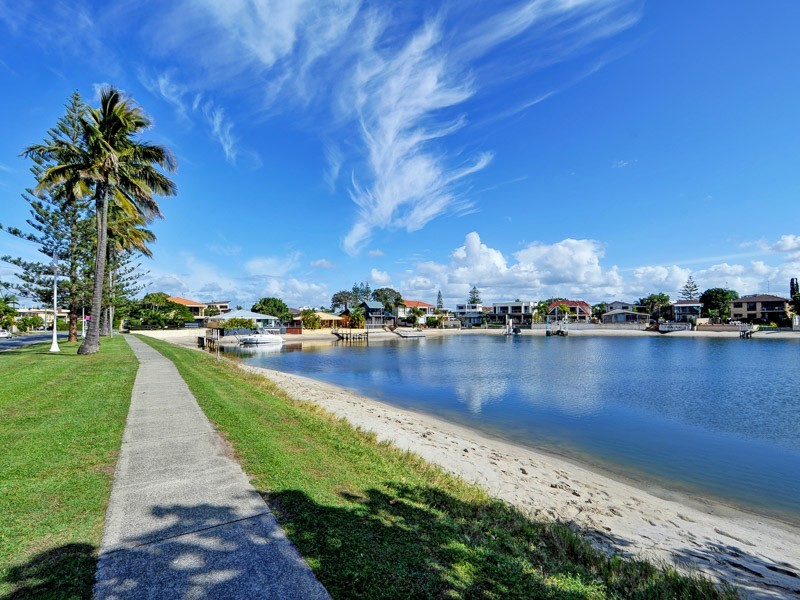 9/11 Watson Esplanade, Surfers Paradise QLD 4217